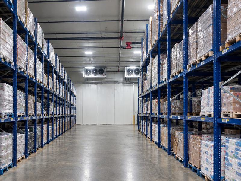 Cooler warehouse space with pallet racking